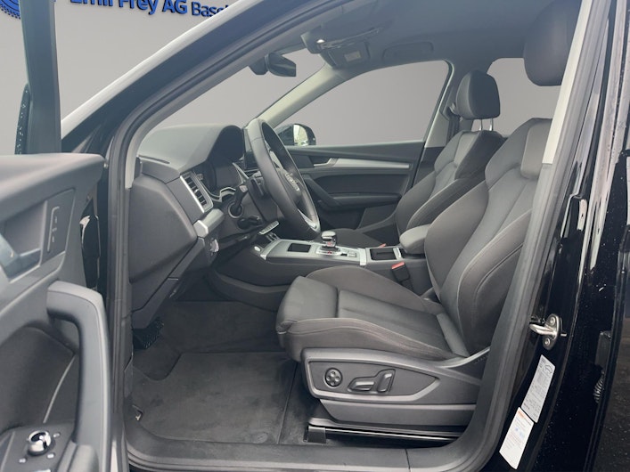 Vehicle image AUDI Q5