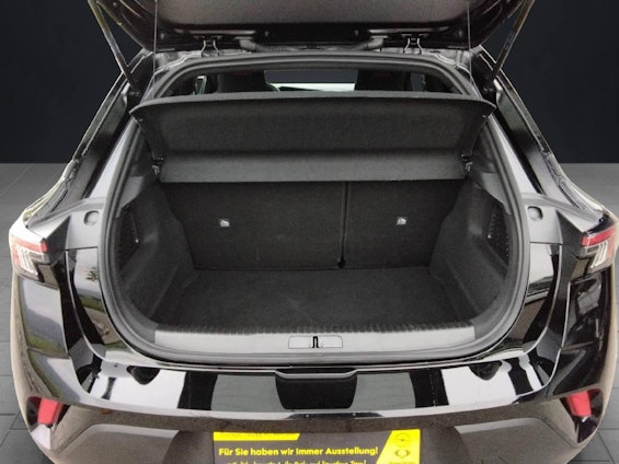 Vehicle image 8 Vehicle image 8