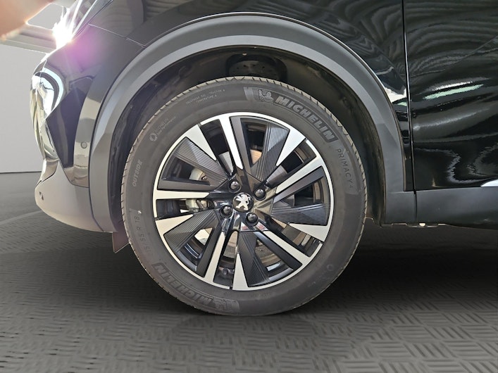 Vehicle image PEUGEOT 2008