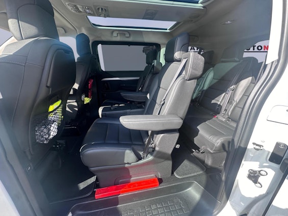 Vehicle image 11 Vehicle image 11