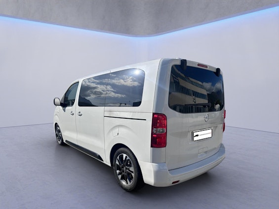 Vehicle image 4 Vehicle image 4