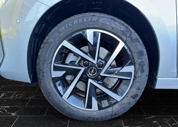 Vehicle image 10 Vehicle image 10