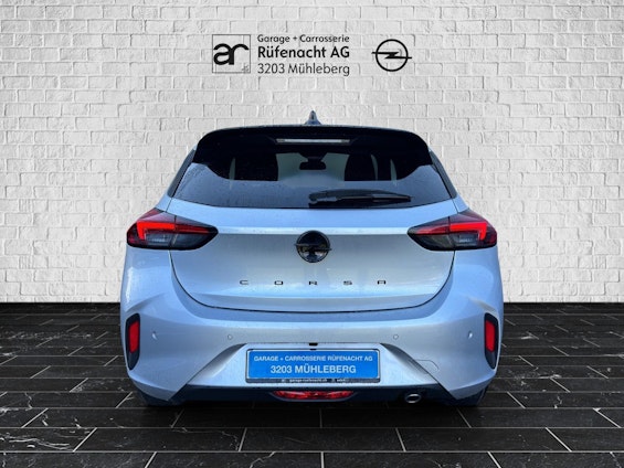 Vehicle image 3 Vehicle image 3