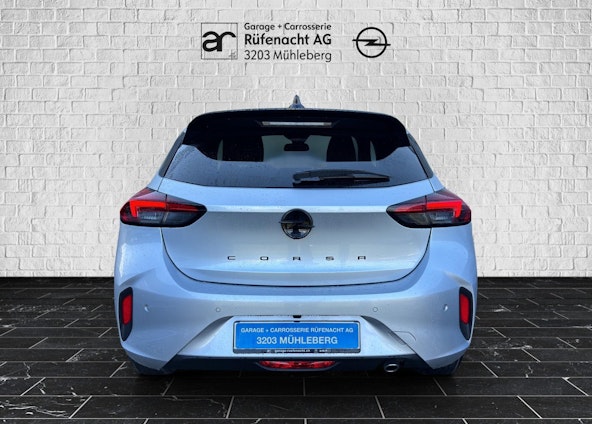 Vehicle image 3 Vehicle image 3