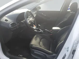 Hyundai i30 1.4 T-GDi Amplia
