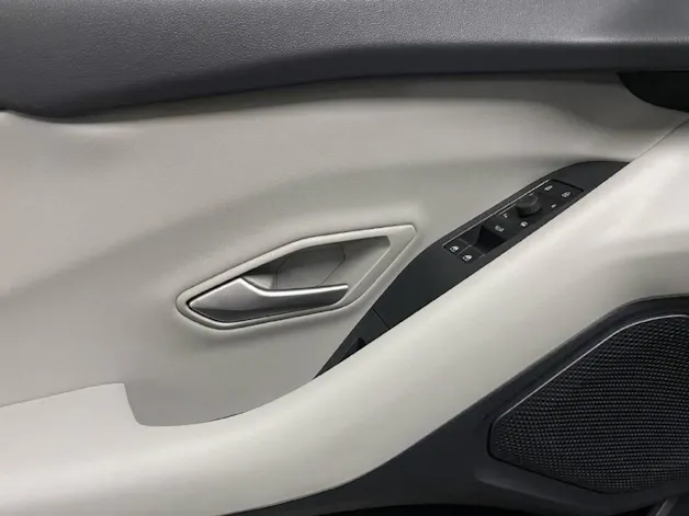 Ford Explorer Extended Range Premium RWD