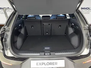 Ford Explorer Extended Range Premium RWD