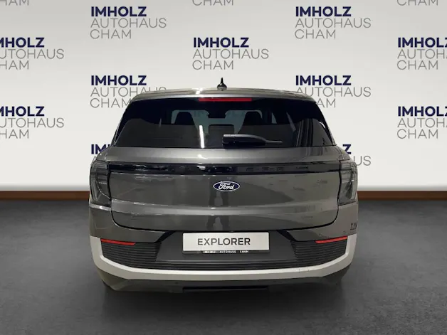 Ford Explorer Extended Range Premium RWD