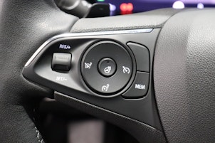 Vehicle image OPEL Grandland 1.2 T GS Line