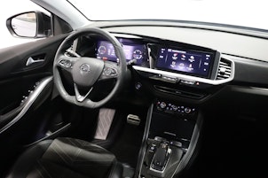 Vehicle image OPEL Grandland 1.2 T GS Line