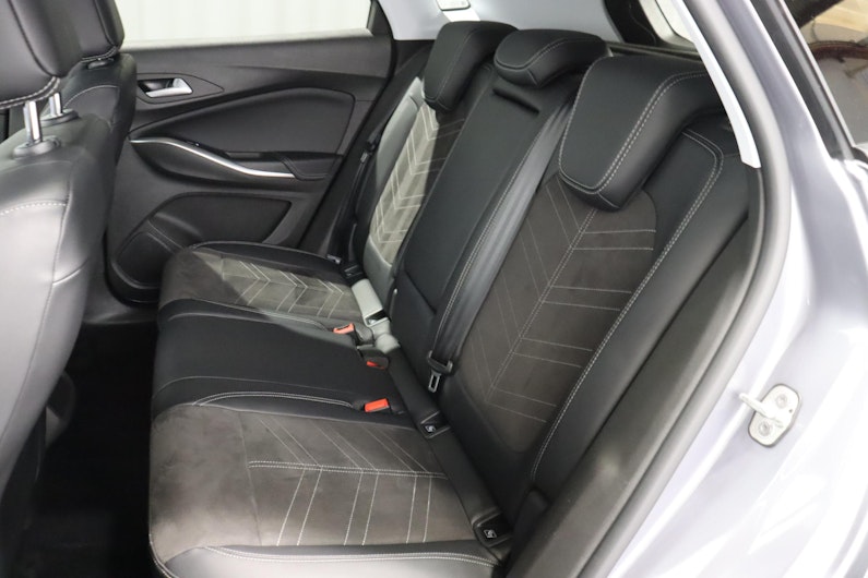 Vehicle image OPEL GRANDLAND