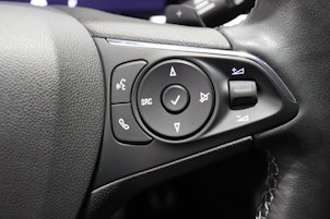 Vehicle image OPEL Grandland 1.2 T GS Line