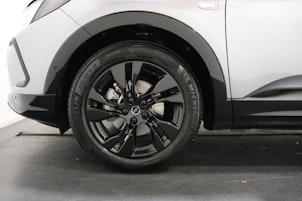 Vehicle image OPEL Grandland 1.2 T GS Line