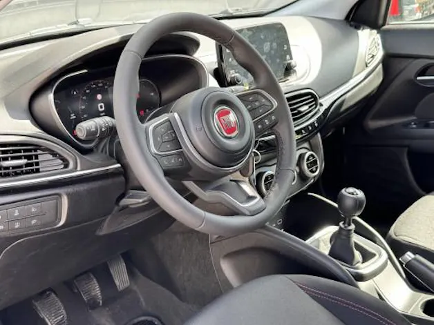 Fiat Tipo SW 1.6MJ Red