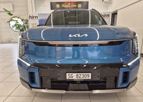 Vehicle image 2 Vehicle image 2