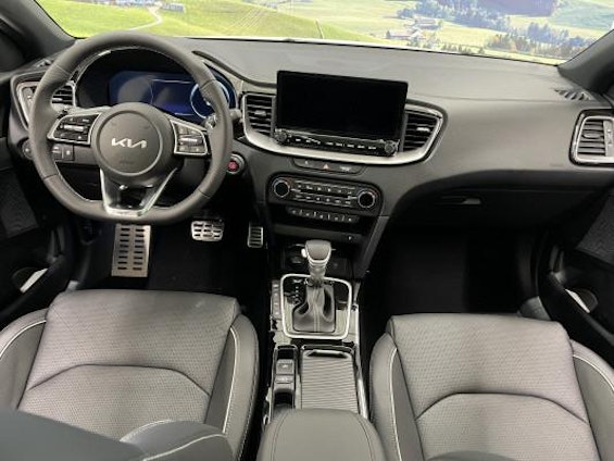 Vehicle image 3 Vehicle image 3