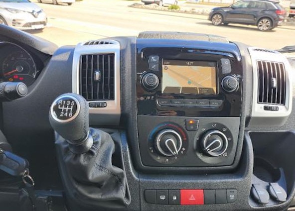 Vehicle image 3 Vehicle image 3