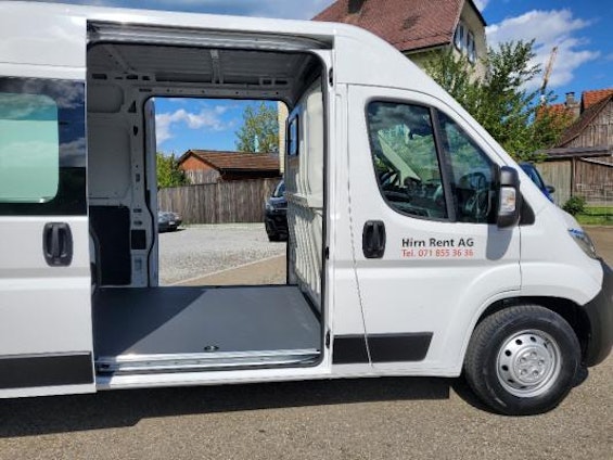 Vehicle image 5 Vehicle image 5