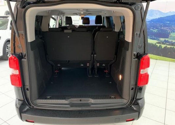 Vehicle image 9 Vehicle image 9