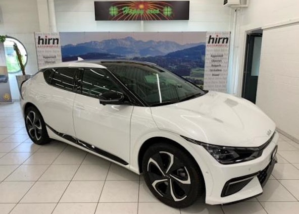 First vehicle image First vehicle image