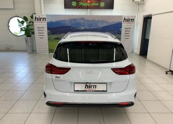 Vehicle image 3 Vehicle image 3