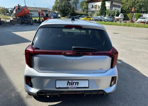 Vehicle image 3 Vehicle image 3