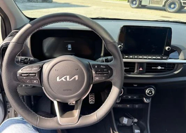 Vehicle image 5 Vehicle image 5