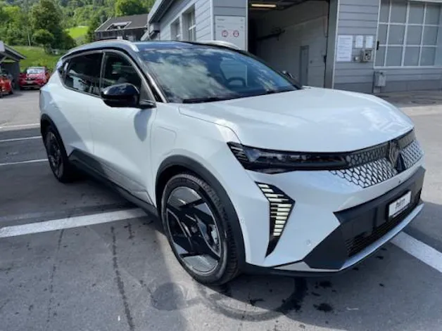 Renault Scénic E-Tech Iconic