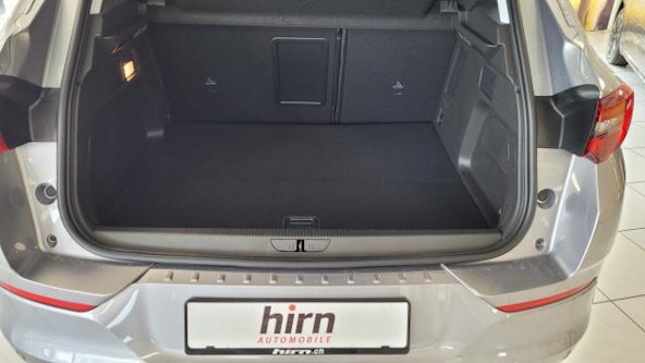 Vehicle image 6 Vehicle image 6