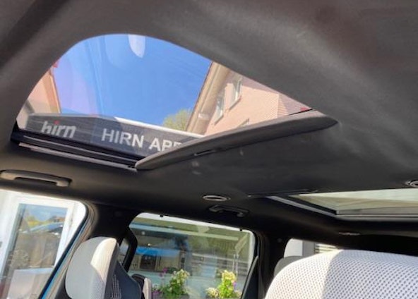 Vehicle image 4 Vehicle image 4