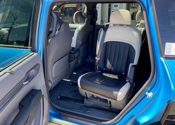 Vehicle image 6 Vehicle image 6