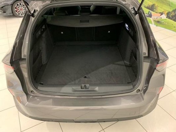 Vehicle image 4 Vehicle image 4