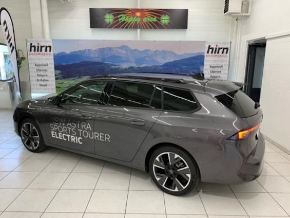 Vehicle image 5 Vehicle image 5