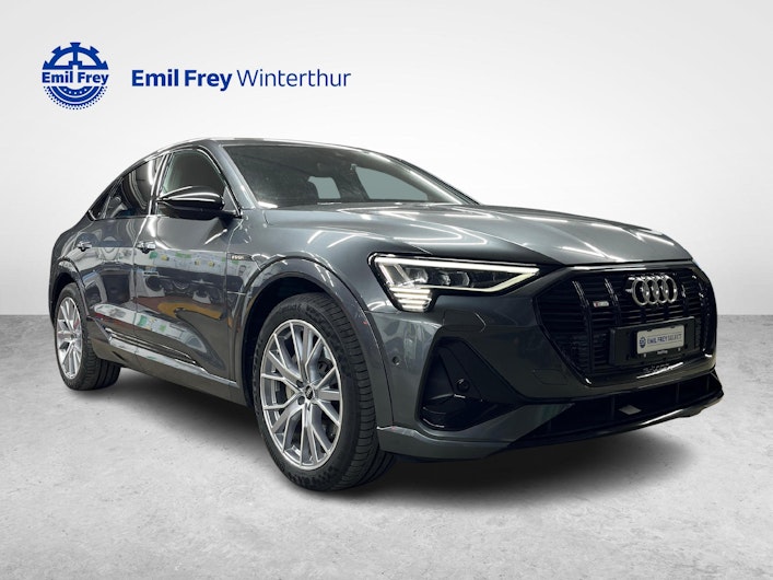 Vehicle image AUDI e-tron