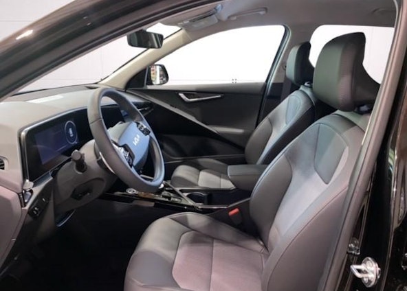 Vehicle image 12 Vehicle image 12