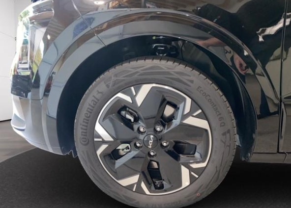 Vehicle image 17 Vehicle image 17