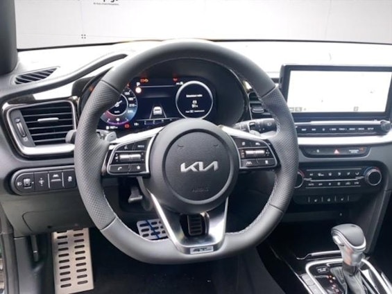 Vehicle image 8 Vehicle image 8