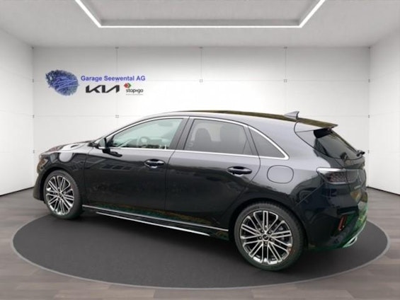 Vehicle image 17 Vehicle image 17