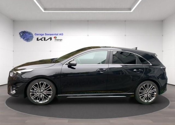 Vehicle image 16 Vehicle image 16