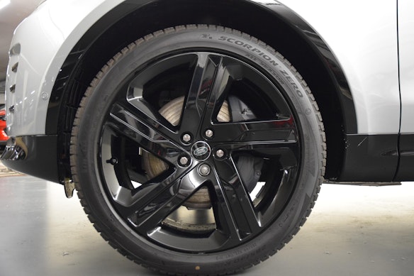 LAND ROVER Discovery 3.0 I6 Dynamic HSE 3
