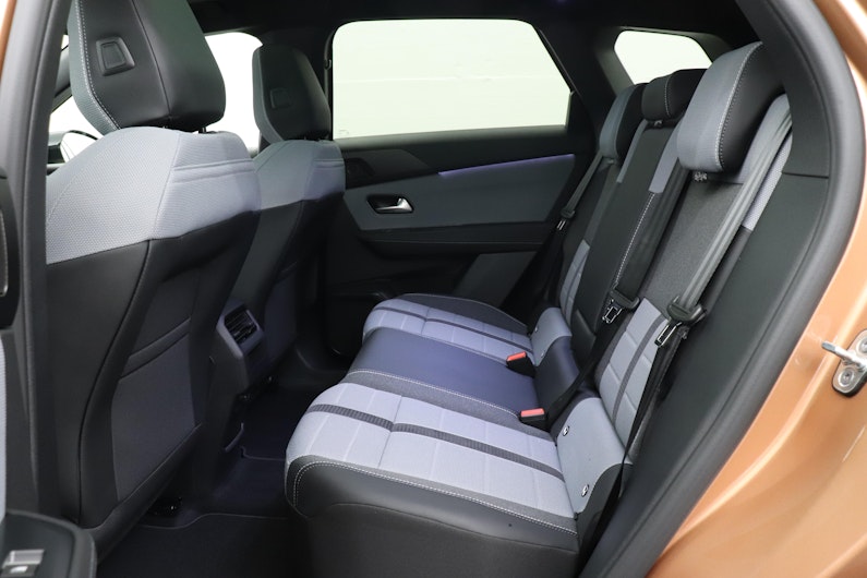 Vehicle image OPEL GRANDLAND