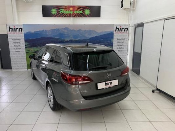 Vehicle image 3 Vehicle image 3