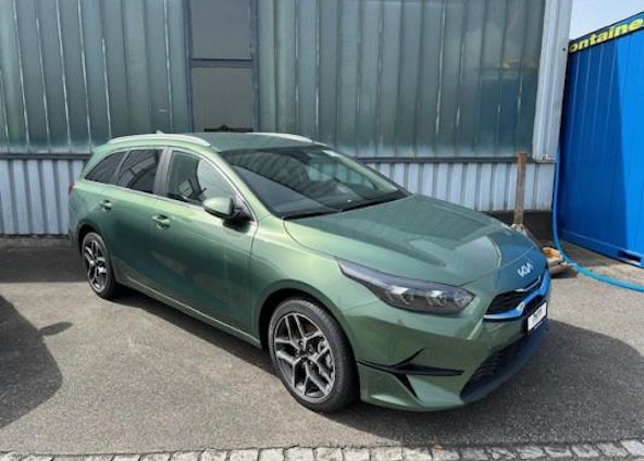 First vehicle image First vehicle image