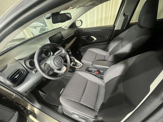 Vehicle image 5 Vehicle image 5