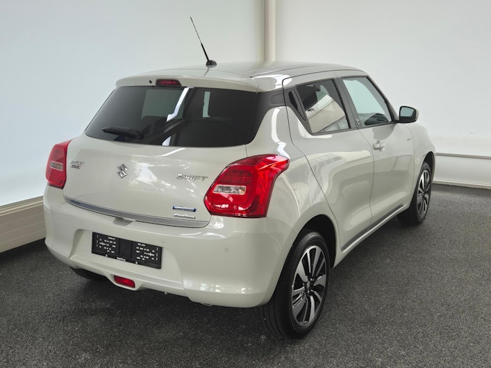 Vehicle image SUZUKI SWIFT