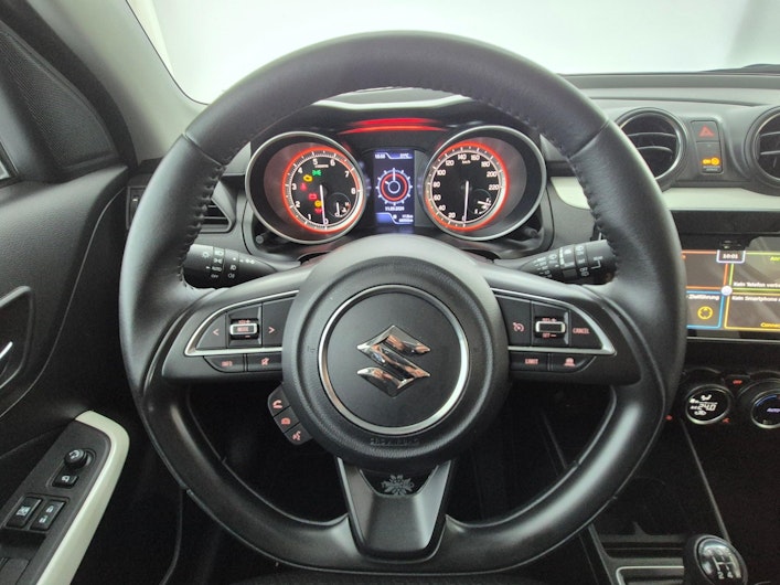 Vehicle image SUZUKI SWIFT