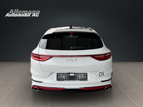 Vehicle image 4 Vehicle image 4