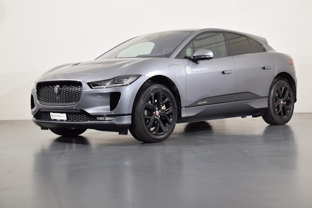 First vehicle image