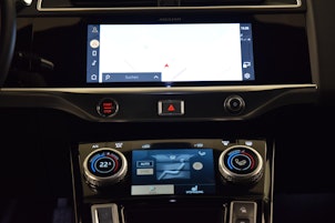 Vehicle image JAGUAR I-Pace EV400 SE AWD