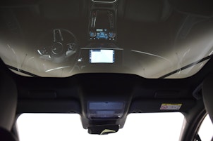 Vehicle image JAGUAR I-Pace EV400 SE AWD